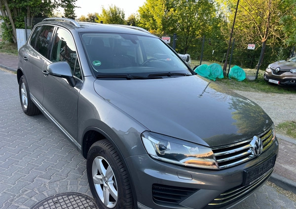 Volkswagen Touareg cena 79900 przebieg: 250000, rok produkcji 2015 z Trzebnica małe 631